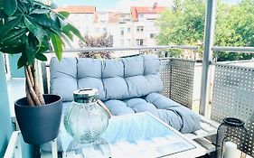 Renoviertes Apartment in zentraler Lage - WLAN, Netflix, Küche und Queensize-Bett für 4 Gäste